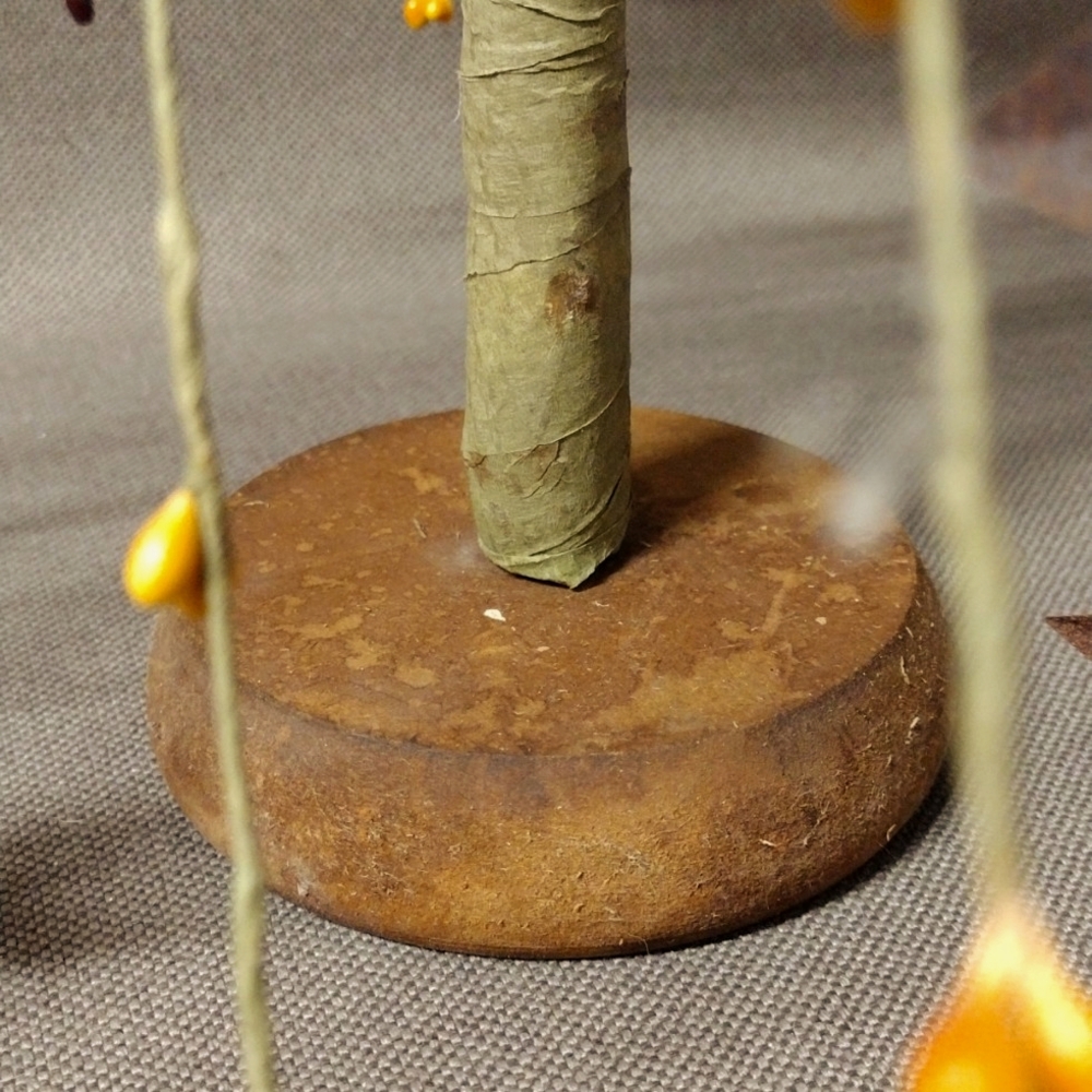 13" Weeping Willow tree - Picture 4 of 5